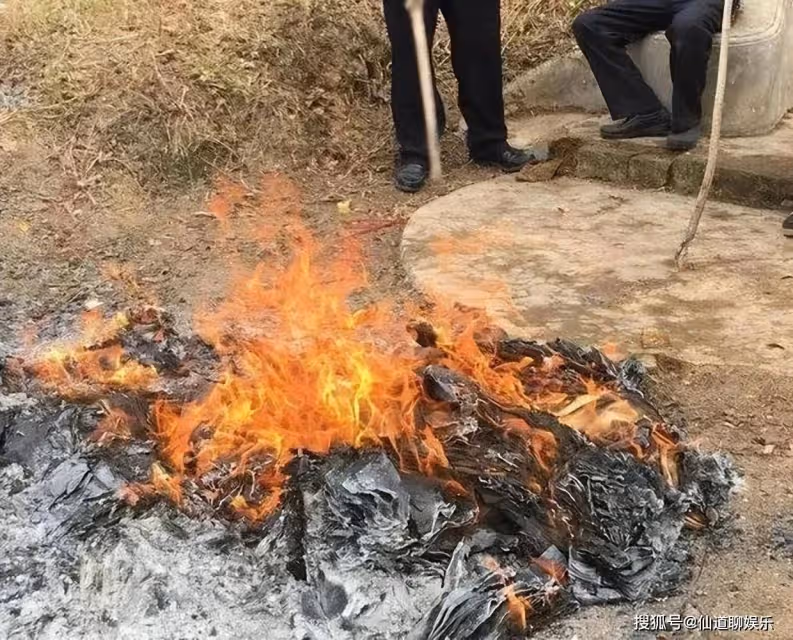 南通禁售冥幣惹爭議!遭市民接連投訴,央媒發聲點評「一針見血」