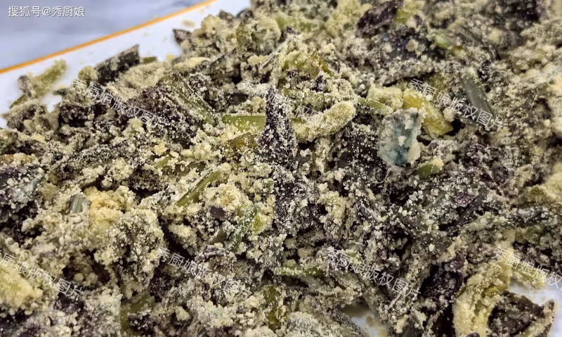 河南老兩口的晚餐,在朋友圈火了,網友:太寒酸了,看著就沒食慾