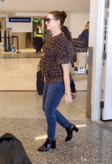 41歲安妮·海瑟薇自曝流產經歷:當年失去孩子還要演孕婦!