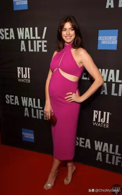 41歲安妮·海瑟薇自曝流產經歷:當年失去孩子還要演孕婦!