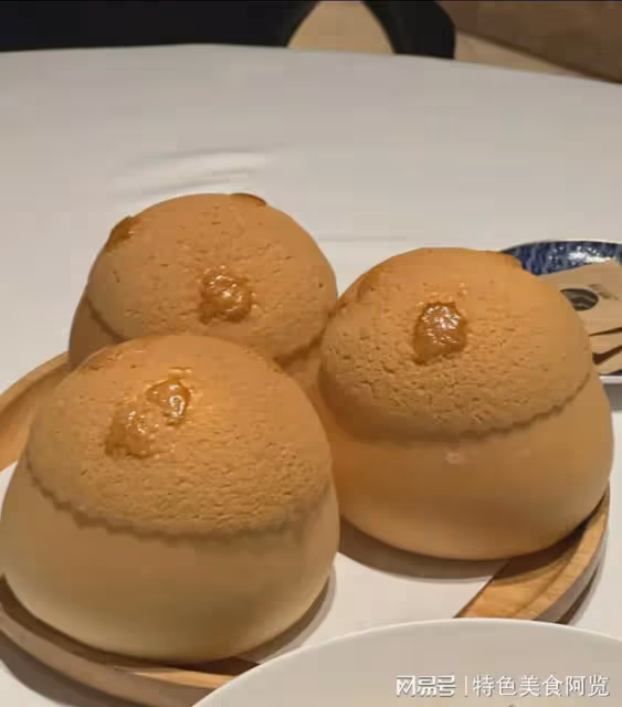 兩個北方人在廣州炳勝公館吃飯,結帳時差點沒錢付款,真尷尬。