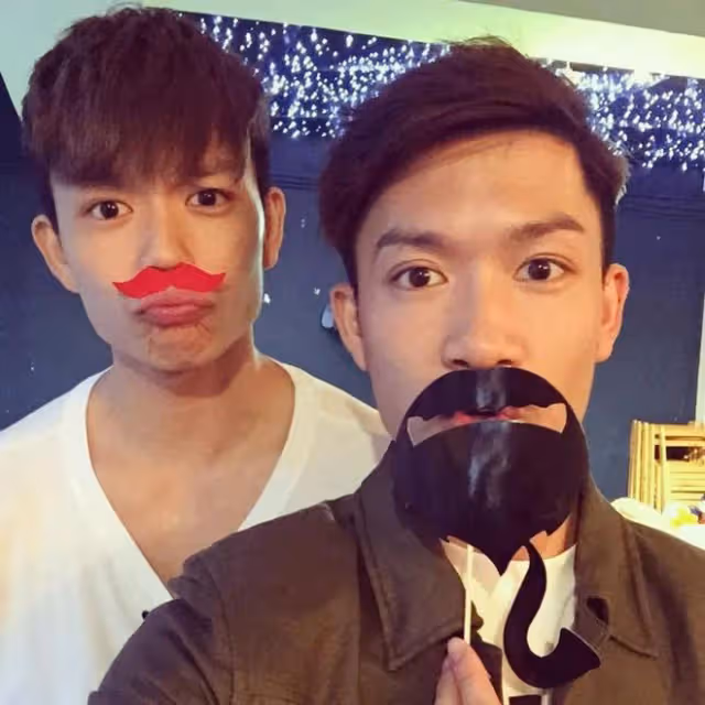 TVB男星新劇演家暴男被罵,現時與太太結婚10年育倆女兒很幸福