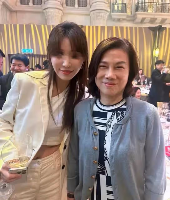 澳門慈善之夜：70歲董明珠妝容精緻，任達華對61歲何超瓊示好！