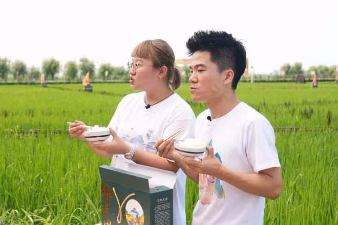 董宇輝博物館補光事件風波乍起，規則與宣傳如何平衡？