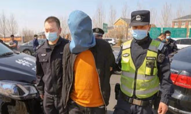 2014年，重慶男子嫌鄰居太吵報警，警方查出真相後，鄰居被判死刑
