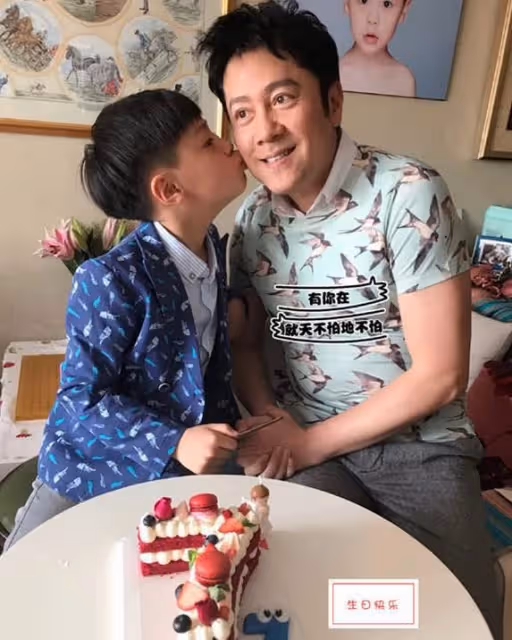 蔡國慶二胎慶生，6歲顏值太吸睛，網友：父子相差50歲看起來尷尬
