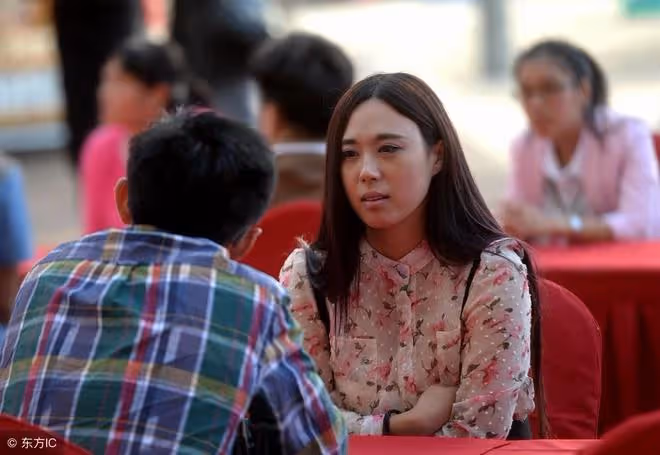大齡剩女相親,雙方都很滿意,但剩女的這個行為,讓對方拉黑了她