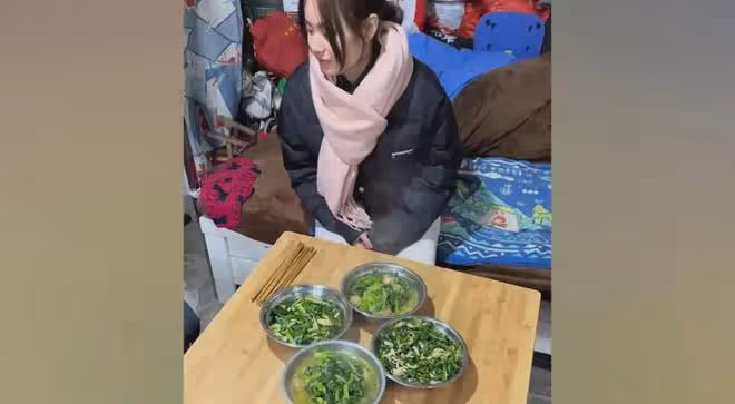 女生第一次到男友老家,家長炒4個菜招待全一個色,看條件勸快跑