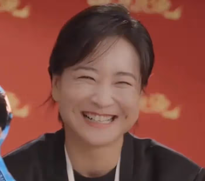 港星陳嘉佳減肥後遺症曝光！聳肩、脫髮、站不穩，連累賈玲遭質疑