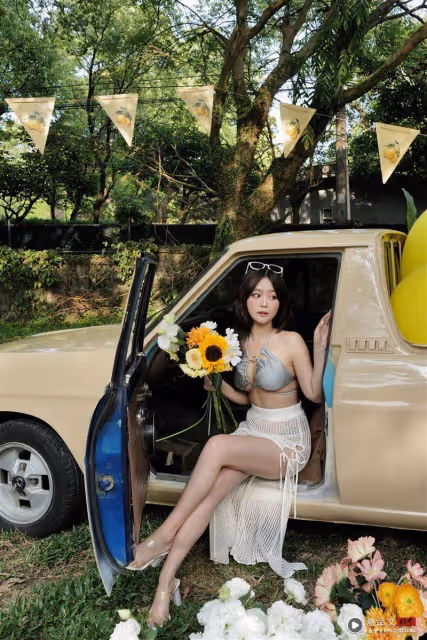 「麥當勞女神」罕比基尼解放!半球泄出「超香辣」網暈爛:我不行了