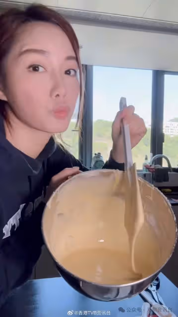 湯洛雯升呢做馬太后淡出娛圈!背12萬Hermès狂曬闊太生活