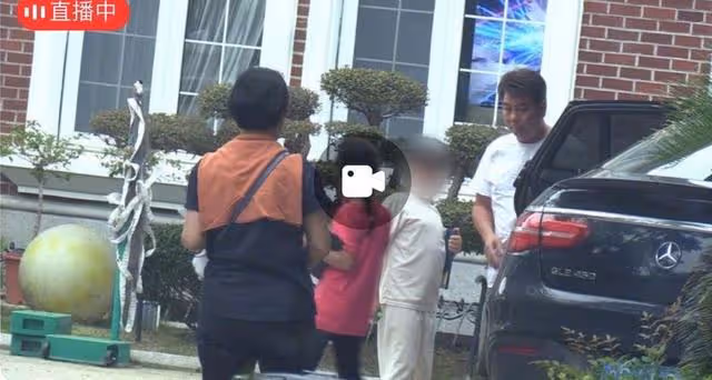 江小宴嚗胡夏有孩子，被工作室打假後，甩鍋沒說過這樣的話