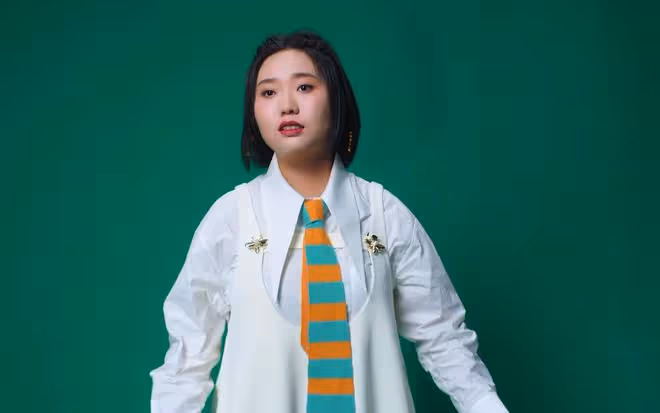 李雪琴甜蜜戀情曝光,背背俠現身!前任看了都得愣住
