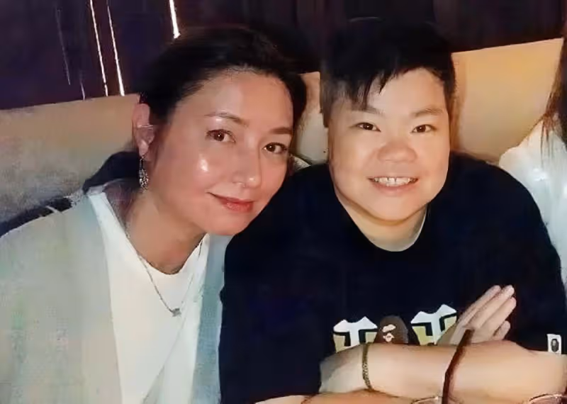 突傳死訊!香港女星黎明詩患癌離世,公開出櫃與同性戀人同居多年