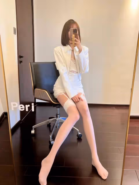 【白絲弔帶襪，高跟鞋，性感御姐】時尚搭配指南