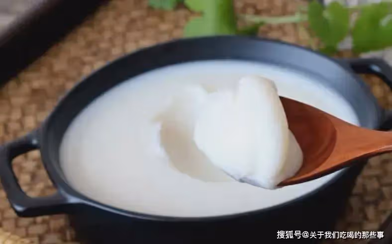 熬豬油，只放鹽是外行，切記多放2樣，又白又香無腥味，久放不壞
