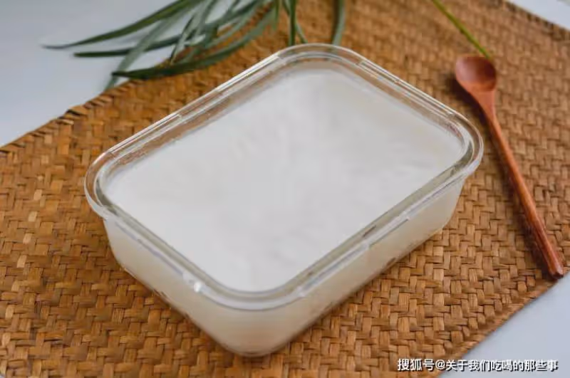 熬豬油，只放鹽是外行，切記多放2樣，又白又香無腥味，久放不壞