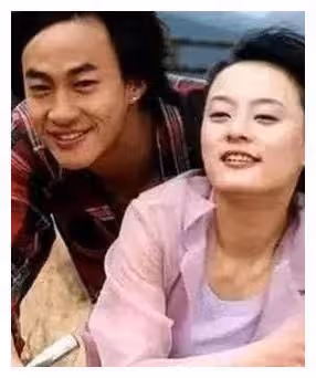 三次求愛孫儷未果，41歲迎娶櫃姐，無子卻幸福，這是為什麼？