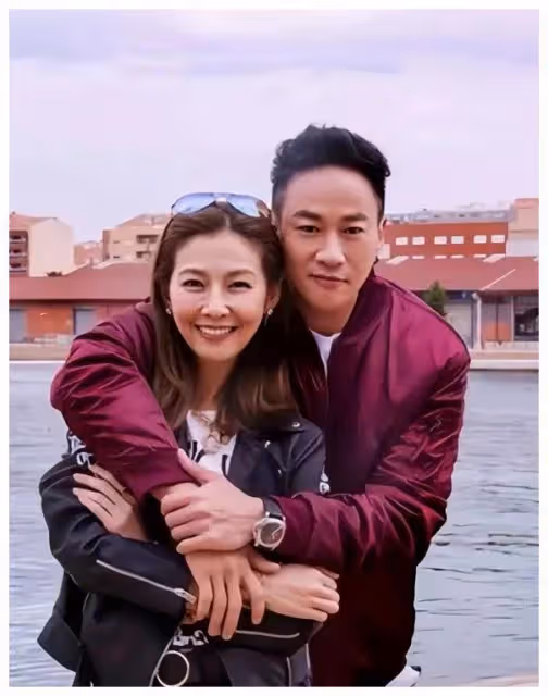 三次求愛孫儷未果，41歲迎娶櫃姐，無子卻幸福，這是為什麼？