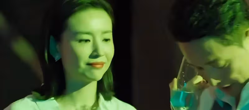 風情萬種，撩人於無形，這才是能迷倒男人，「情婦」該有的皮囊