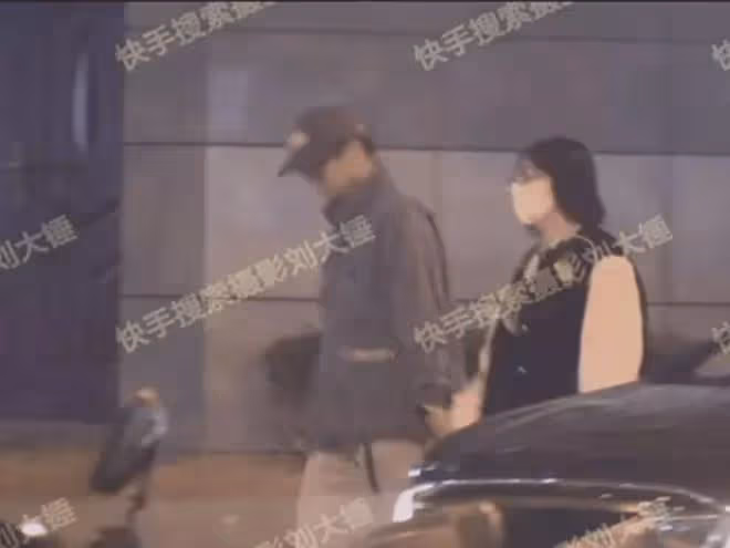 李雪琴被曝大瓜！和男友送走助理後甜蜜牽手，四下無人直接後背！
