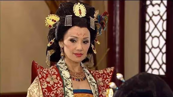 TVB老戲骨曾遭前妻背叛離婚,與現任妻子再婚後不生育,自爆夫妻保鮮秘訣