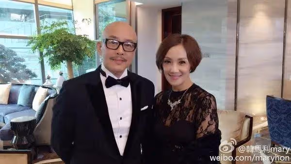 TVB老戲骨曾遭前妻背叛離婚,與現任妻子再婚後不生育,自爆夫妻保鮮秘訣