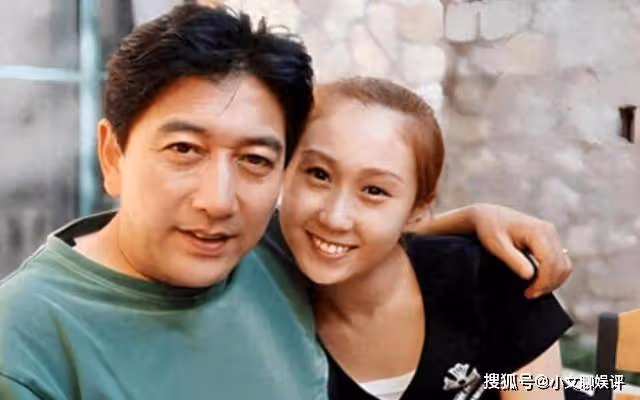 水亦詩直播2個月,收入還是0元,媽媽癱瘓了還來泉州給她做飯