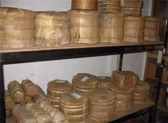 普洱茶用密封袋存放,還會持續轉化嗎?普洱茶的存放收藏注意事項