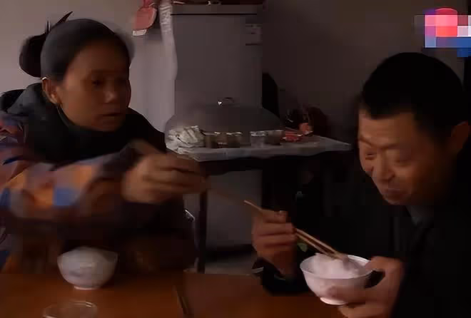 2003年,浙江夫妻收留失憶流浪漢,17年後流浪漢突然想起自己是誰