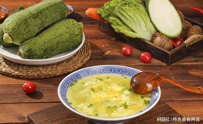 【清新可口】雞蛋炒絲瓜,簡單快手家常菜,健康美味雙豐收!