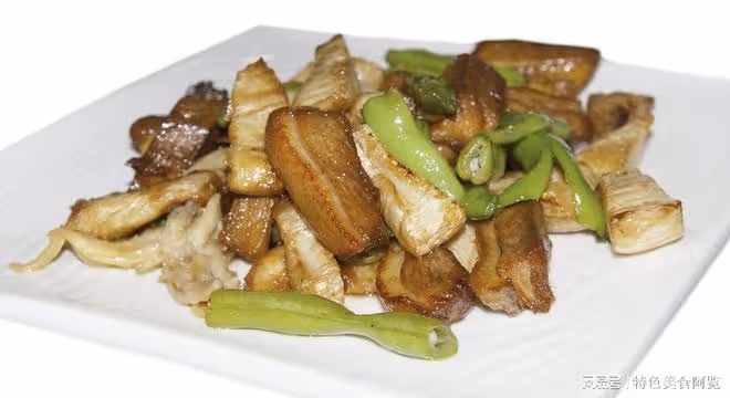 【家常美味】簡易炒五花肉,輕鬆享受肉香四溢的味蕾盛宴!