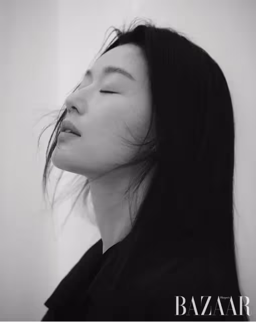 全智賢「女王樣」霸氣拍雜誌大片　42歲無瑕疵逆齡美貌太驚艷