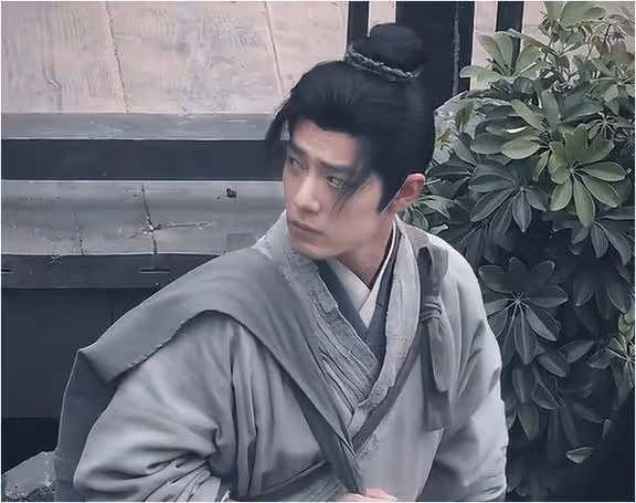 肖戰放棄《與鳳行》成全林更新？辭演後撲街的劇，到底打了誰的臉