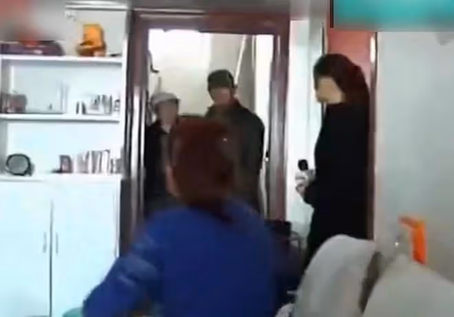 五旬男子為新歡拋棄原配，和新歡同居7天就提分手：還是原配好