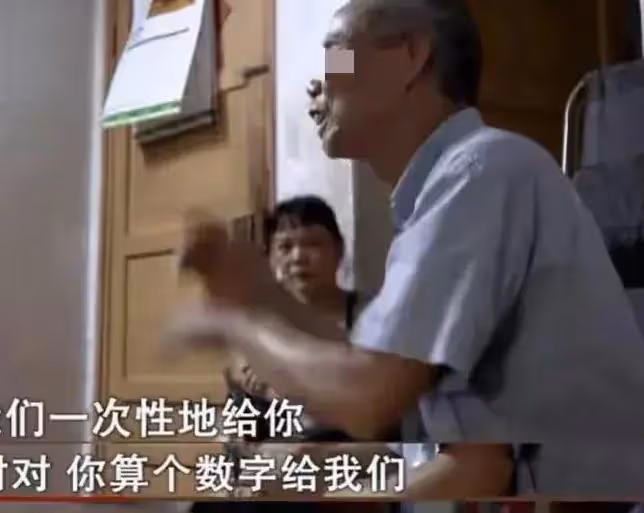 為霸占弟弟2套房，哥哥設計，讓弟弟簽下轉贈協議，弟媳：太缺德