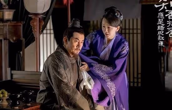 《知否》：自己都受到了連累，小秦氏為什麼還讓顧廷燦模仿大秦氏