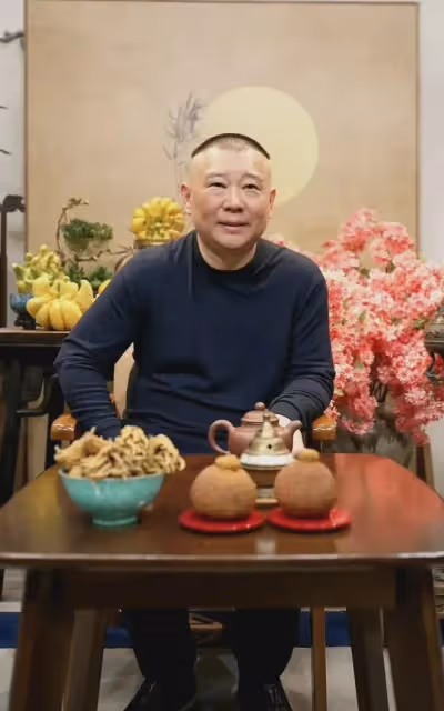 郭德綱直播首秀，曹雲金竟然瘋狂刷禮物，這背後有什麼陰謀？
