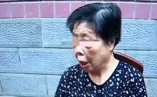 86歲老太，有4個女兒，丈夫臨終前囑咐她別去老大家，她偏要去