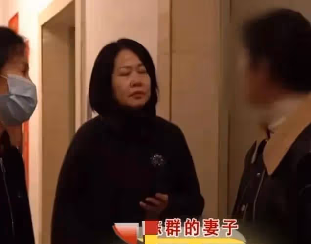 50歲大媽，苦苦糾纏男友20年，生下一兒一女後，男友卻娶了別人