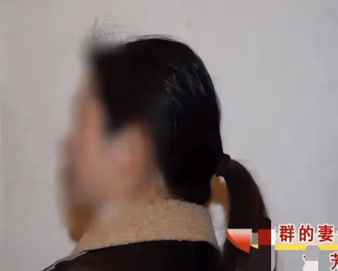 50歲大媽，苦苦糾纏男友20年，生下一兒一女後，男友卻娶了別人