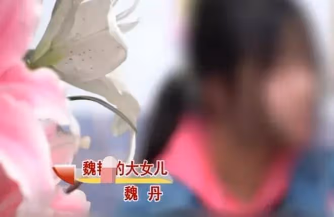 50歲大媽，苦苦糾纏男友20年，生下一兒一女後，男友卻娶了別人