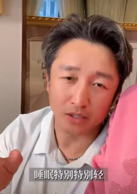 拳王鄒市明自曝大瓜！和妻子冉瑩穎分床睡三年，因訓練比賽壓力大