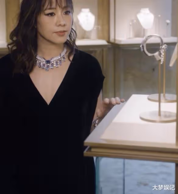 女神級影后離婚後模樣全變！45歲近況曝光，網友全看呆