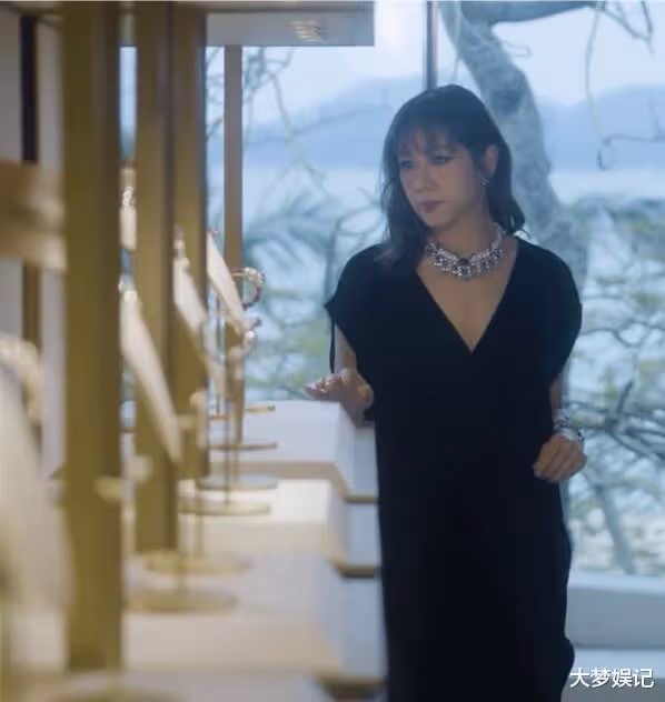 女神級影后離婚後模樣全變！45歲近況曝光，網友全看呆