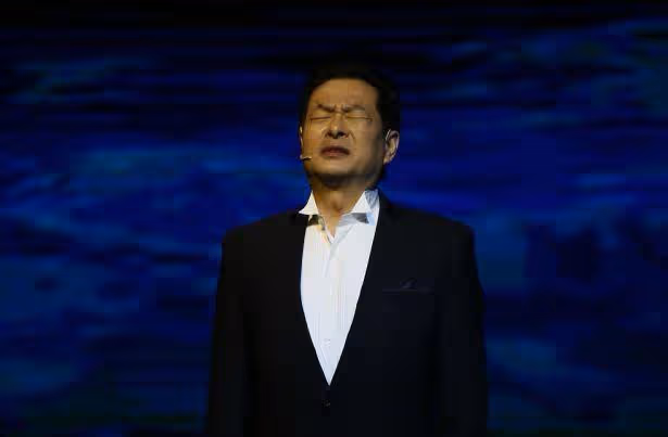 中年人想要改變生活，先從改變日常穿搭開始，看濮存昕私服怎樣穿