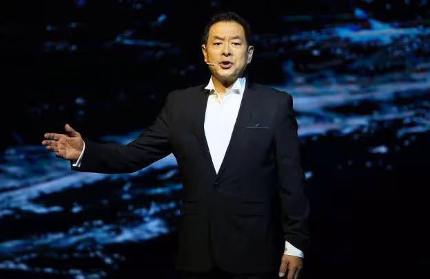 中年人想要改變生活，先從改變日常穿搭開始，看濮存昕私服怎樣穿