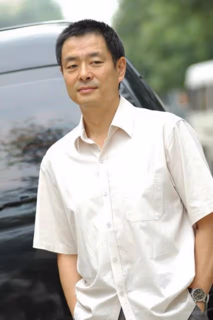 中年人想要改變生活,先從改變日常穿搭開始,看濮存昕私服怎樣穿