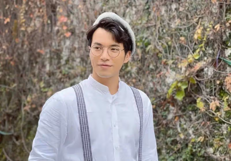 恭喜!TVB知名帥氣男星被曝秘密訂婚,摟抱圈外女友親密照流出