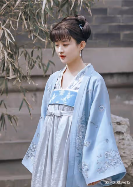 趙麗穎,芙蓉如面柳如眉,對此如何不淚垂